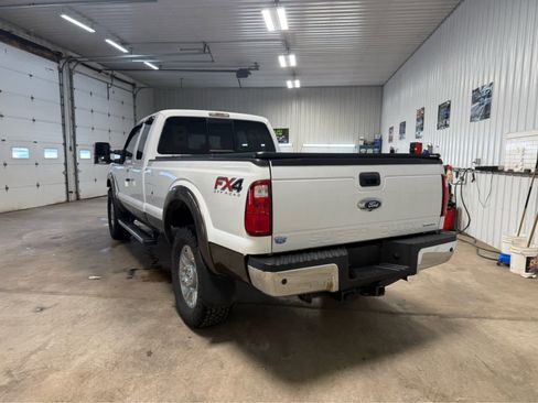 Used 2015 Ford F250 Lariat w/ Chrome Package image 8