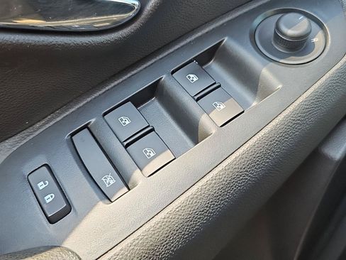 Used 2017 Chevrolet Trax LT w/ Sun & Sound Package FWD image 23