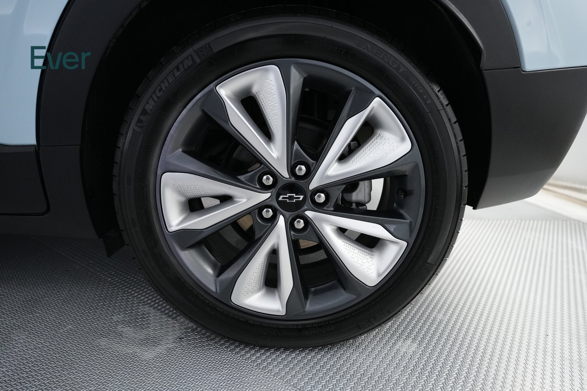 Used 2023 Chevrolet Bolt EUV LT w/ Convenience Package FWD image 9