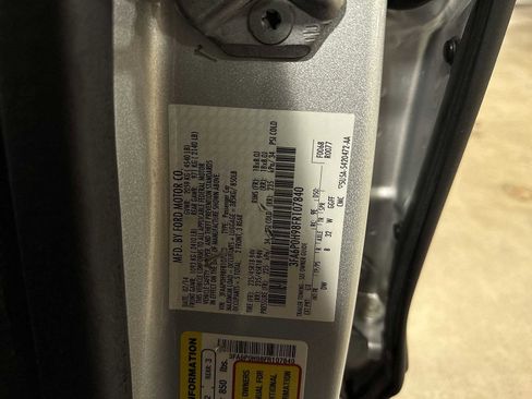 Used 2015 Ford Fusion SE image 13