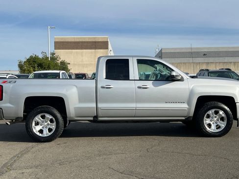 Used 2018 Chevrolet Silverado 1500 LT w/ All Star Edition image 6