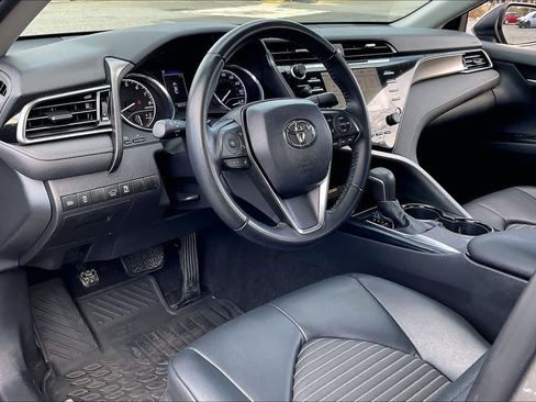 Used 2019 Toyota Camry SE image 17