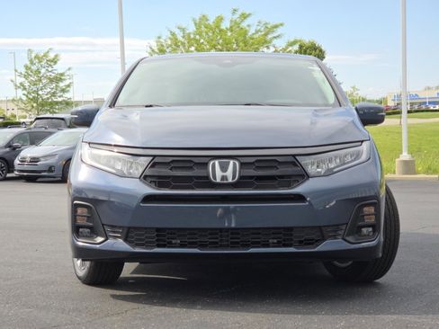 New 2026 Honda Odyssey Touring image 12