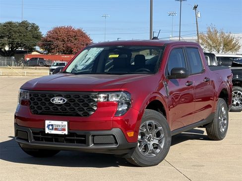 New 2026 Ford Maverick XLT image 10
