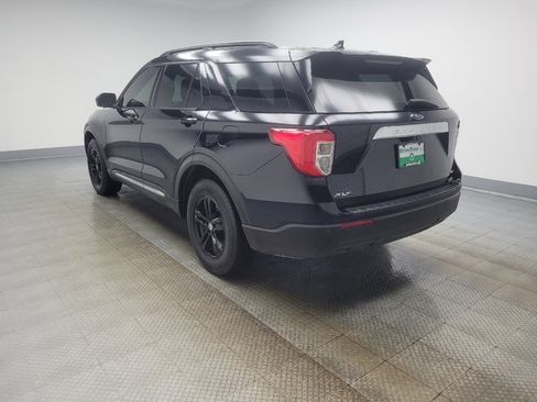 Used 2020 Ford Explorer XLT w/ Comfort Package AWD/4WD image 3