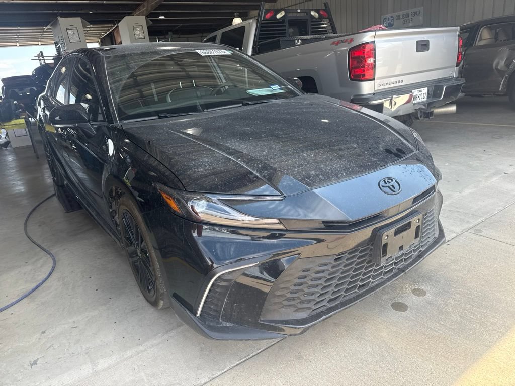 Used 2026 Toyota Camry SE w/ Convenience Package FWD image 1