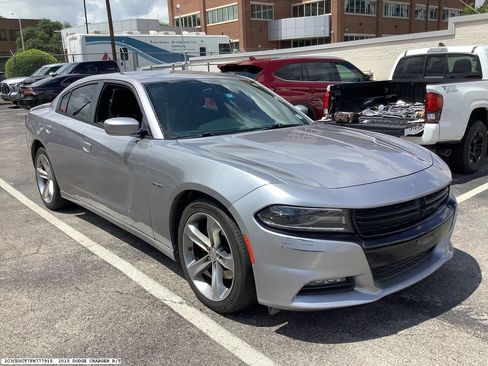 Used 2015 Dodge Charger R/T RWD image 6