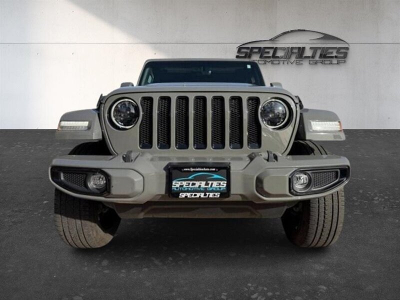 Used 2023 Jeep Wrangler Unlimited Sahara AWD/4WD image 25