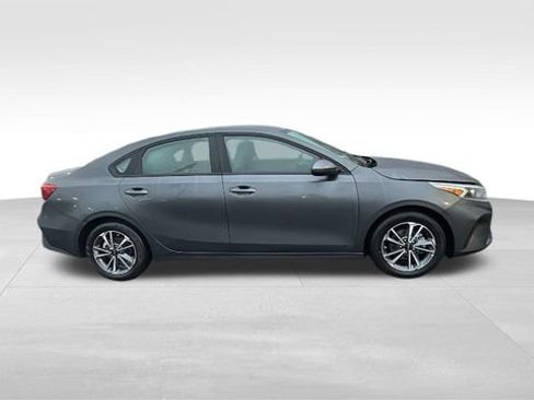 Used 2024 Kia Forte LXS image 33