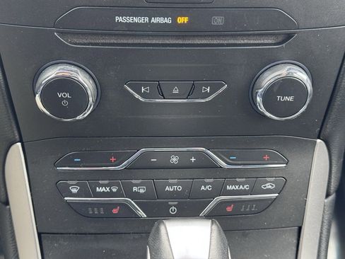 Used 2015 Ford Edge SEL w/ Equipment Group 201A image 11