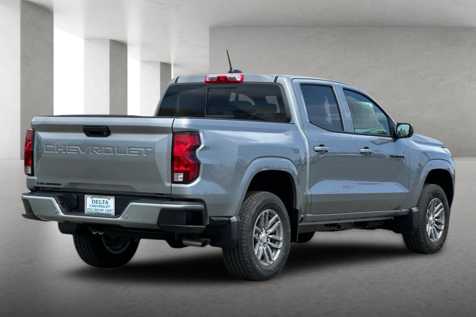 Used 2026 Chevrolet Colorado LT w/ LPO, Pro Essentials Package RWD image 4