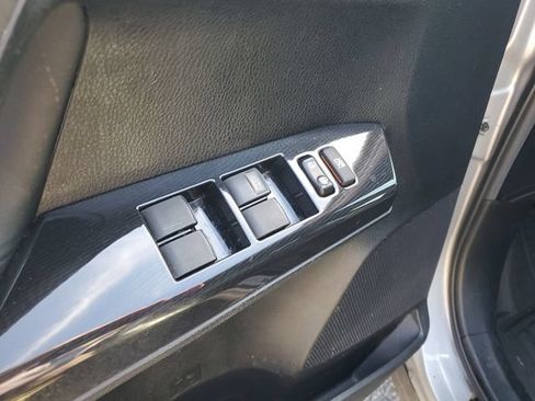 Used 2017 Toyota RAV4 SE FWD image 9