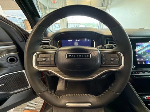 Used 2024 Jeep Wagoneer Series II AWD/4WD image 23