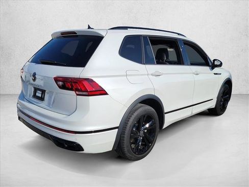Used 2023 Volkswagen Tiguan SE R-Line image 5