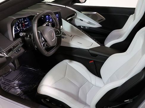 Used 2023 Chevrolet Corvette Stingray Preferred Cpe w/ Z51 Performance Package RWD image 4