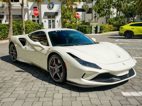 Used 2021 Ferrari F8 Tributo image 37