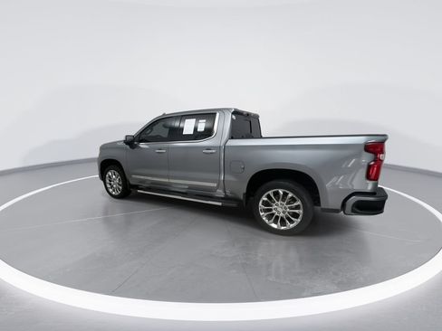Used 2024 Chevrolet Silverado 1500 High Country w/ High Country Premium Package AWD/4WD image 7