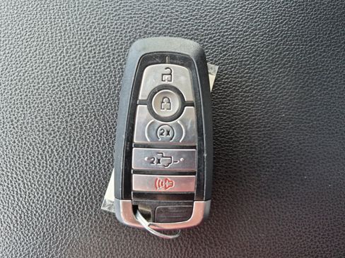 Used 2024 Ford F250 Lariat w/ Lariat Ultimate Package AWD/4WD image 32