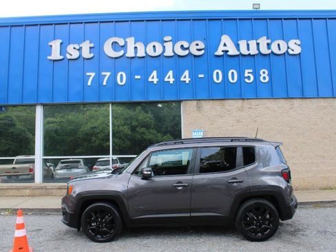 Used 2018 Jeep Renegade Altitude w/ UConnect 8.4 Nav Group image 8