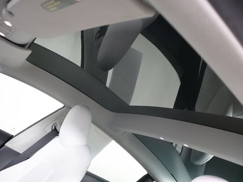 Used 2023 Tesla Model 3 Standard Range RWD image 20