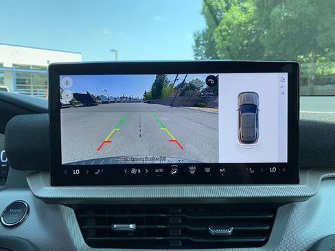 New 2025 Ford Explorer Active image 21