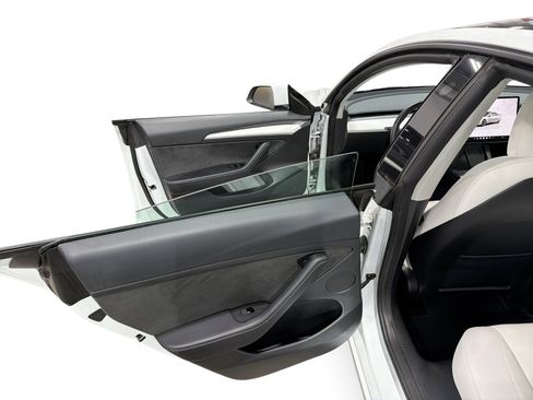 Certified 2023 Tesla Model 3 Standard Range RWD image 10