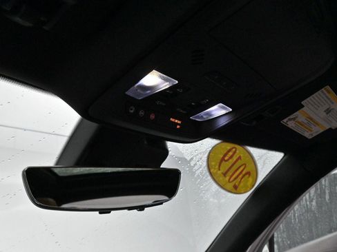 Used 2019 Cadillac XT4 Premium Luxury image 26