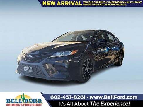 Used 2019 Toyota Camry SE image 1