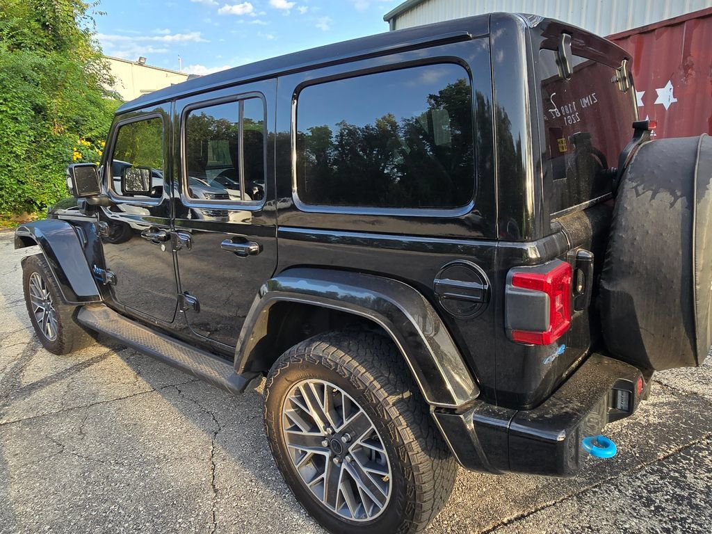 Used 2024 Jeep Wrangler High Altitude AWD/4WD image 4