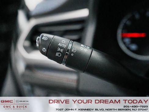 Used 2023 GMC Acadia AT4 w/ Preferred Package image 22