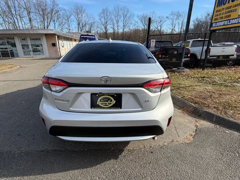 Used 2020 Toyota Corolla LE image 4