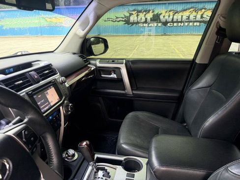 Used 2016 Toyota 4Runner Limited AWD/4WD image 30