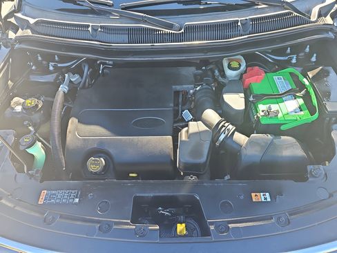 Used 2016 Ford Explorer XLT w/ Equipment Group 202A image 30