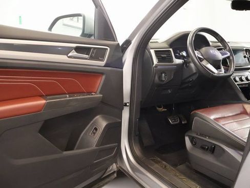 Used 2023 Volkswagen Atlas Cross Sport SEL Premium R-Line AWD/4WD image 8