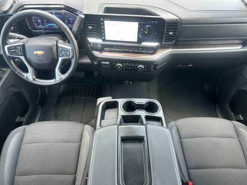 Used 2025 Chevrolet Silverado 1500 LT AWD/4WD image 14