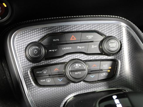 Used 2020 Dodge Challenger SRT Hellcat w/ Plus Package RWD image 18