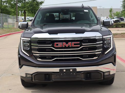 Used 2023 GMC Sierra 1500 SLT RWD image 9