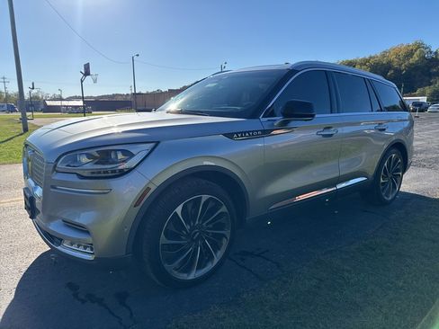 Used 2020 Lincoln Aviator Reserve w/ Equipment Group 202A image 3
