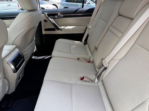 Used 2023 Lexus GX 460 Premium w/ Premium Plus Package image 30
