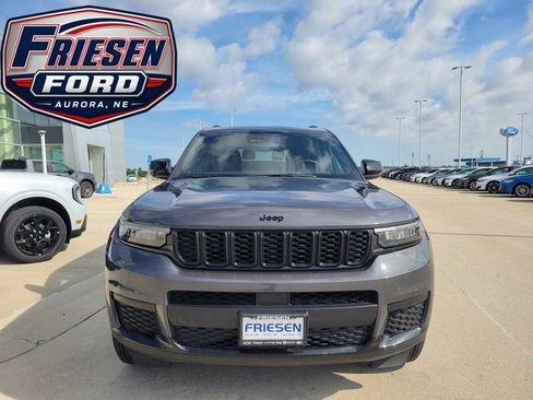 Used 2024 Jeep Grand Cherokee L Laredo AWD/4WD image 2