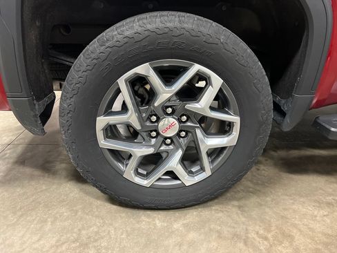 Certified 2024 GMC Sierra 1500 SLT w/ SLT Premium Plus Package AWD/4WD image 10