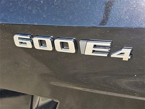 Used 2024 Cadillac Lyriq Tech image 7