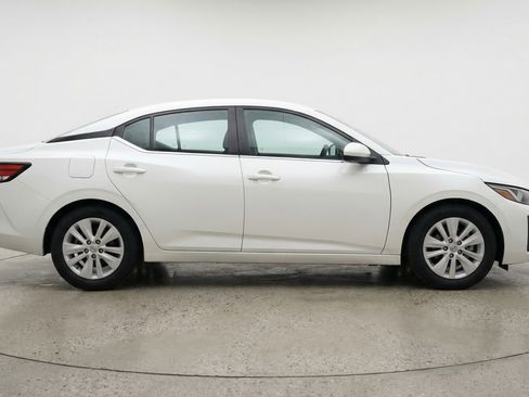 Used 2025 Nissan Sentra S FWD image 11