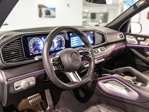 Used 2025 Mercedes-Benz GLS 450 4MATIC image 23