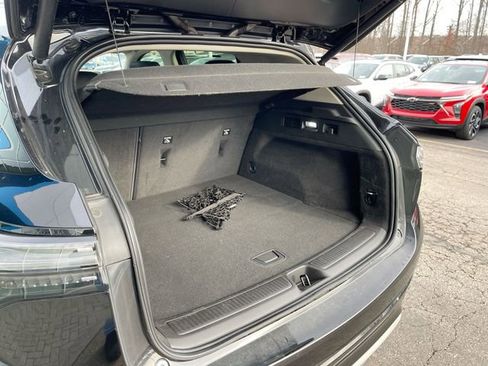 Used 2022 Buick Envision Avenir w/ Technology Package II image 27