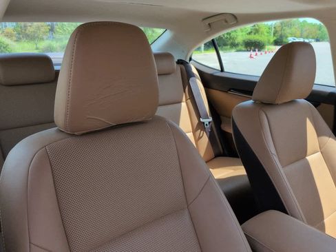 Used 2016 Lexus ES 350 w/ Navigation System Package FWD image 7