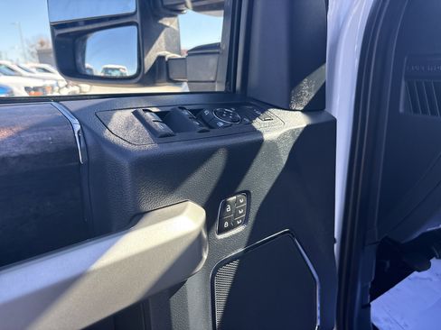 Used 2022 Ford F250 Lariat w/ Tremor Off-Road Package image 12