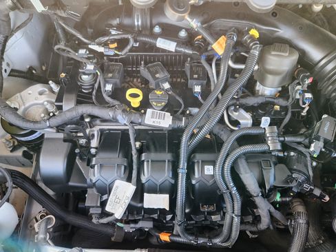 Used 2020 Ford Edge SE w/ Cargo Accessory Package FWD image 15