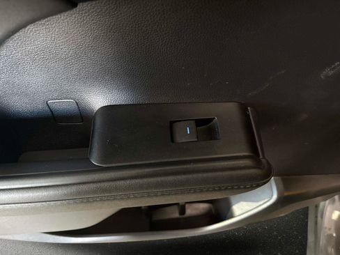 Used 2021 Toyota Highlander XSE image 12