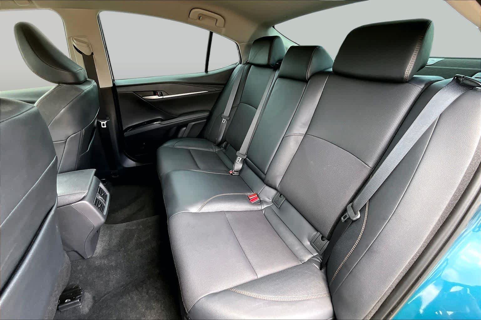 Used 2026 Toyota Camry XLE FWD image 21